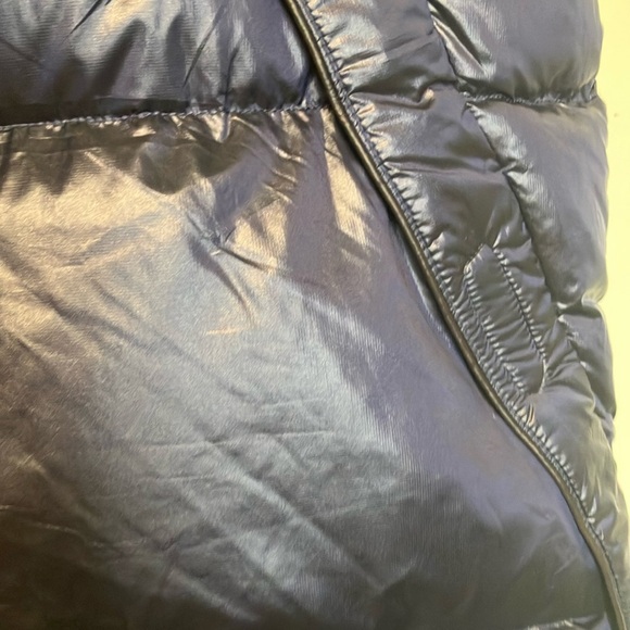 Orolay Metallic Shiny Navy Puffer Vest - Picture 3 of 8